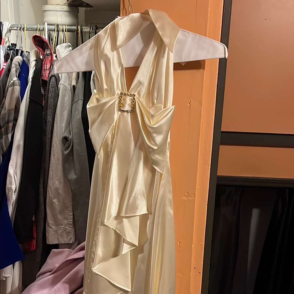 Elegant Cream Evening Dress